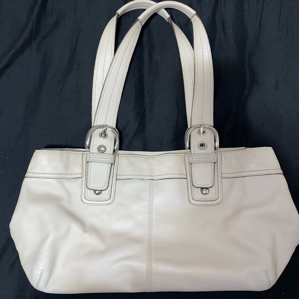 Coach Cream Leather Shoulder Bag - Picture 4 of 15